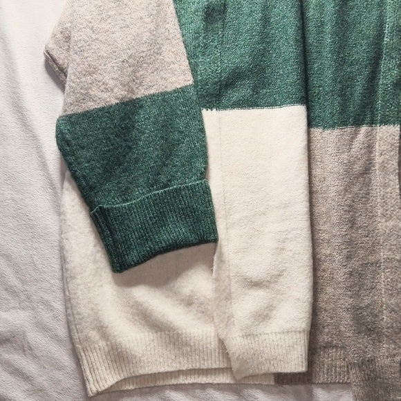 Entro 1 X Cardigan - Picture 3 of 6